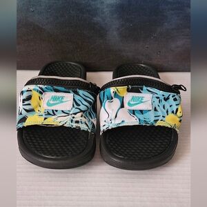 Nike Slide Sandals EUC